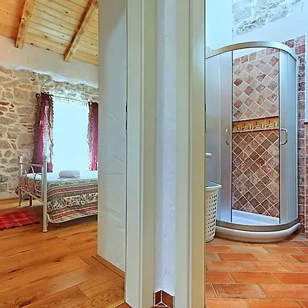 Petra ヴィラ Dračevac