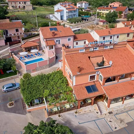 Villa Petra *